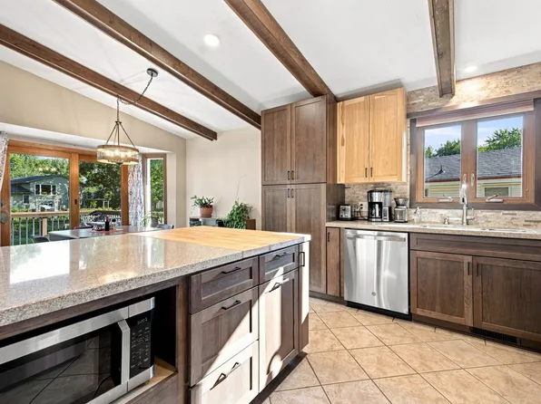 1530 Lois Dr, Shoreview, MN 55126