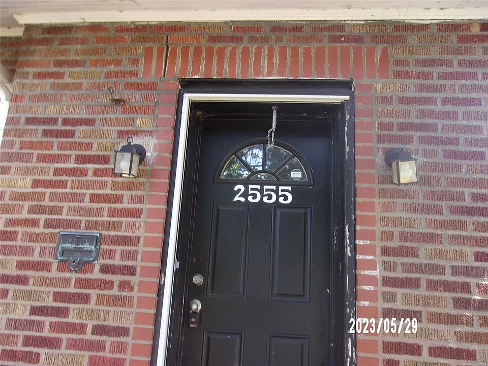 1st image of 2555 Hord Ave