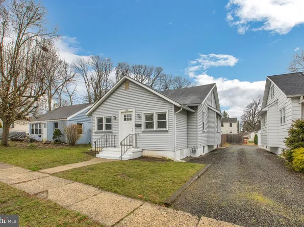 148 E 4th Ave, Runnemede, NJ 08078