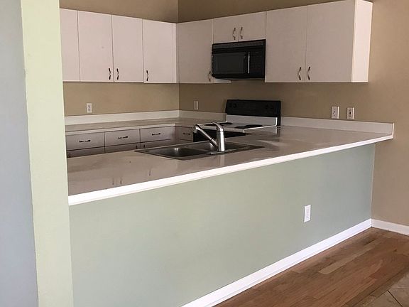 5th image of 15215 Amberly Dr APT 905