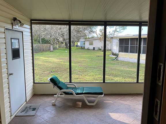 4th image of 4114 Voorne St