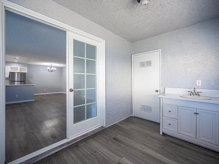 1406 Santa Margarita St #B — Photo 21