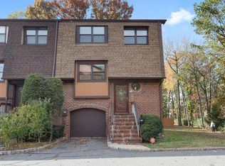 1008 Merrywood Dr, Edison, NJ 08817