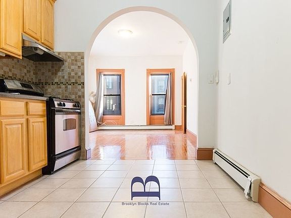2nd image of 1467 Fulton St #3