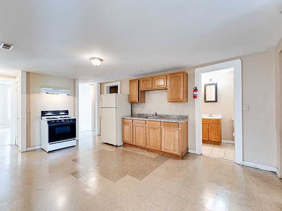 5th image of 660 S Bridge St APT 4R