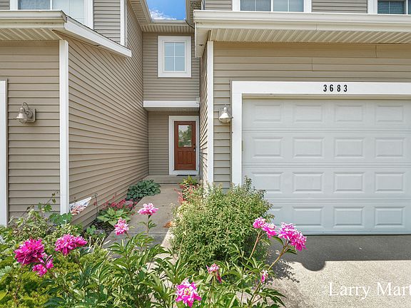 2nd image of 3683 Andover Ln
