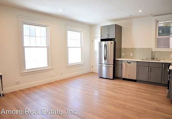 3rd image of 1165 Francisco St APT 08