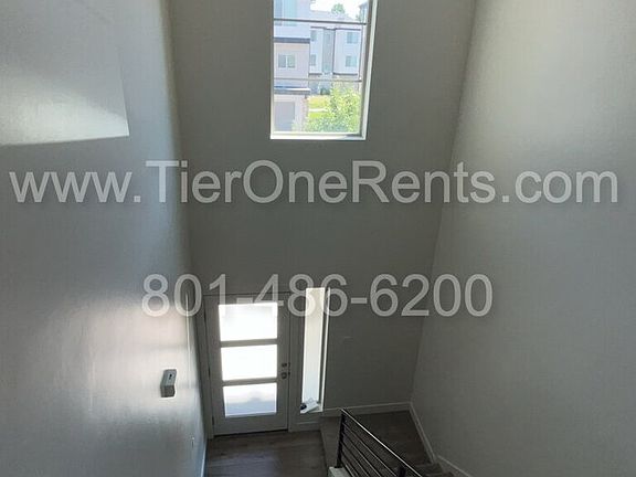 4th image of 148 W Autumn Ln