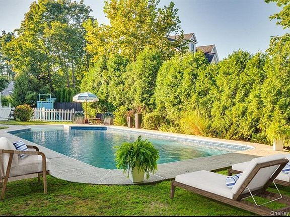 2nd image of 15 Hillside Road