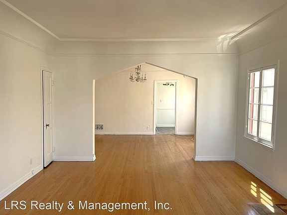 3rd image of 326 1/2 N Curson Ave #3316303
