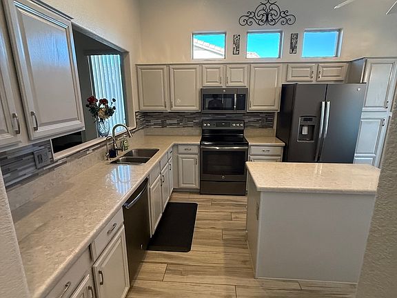 4th image of 4554 E Strawberry Dr