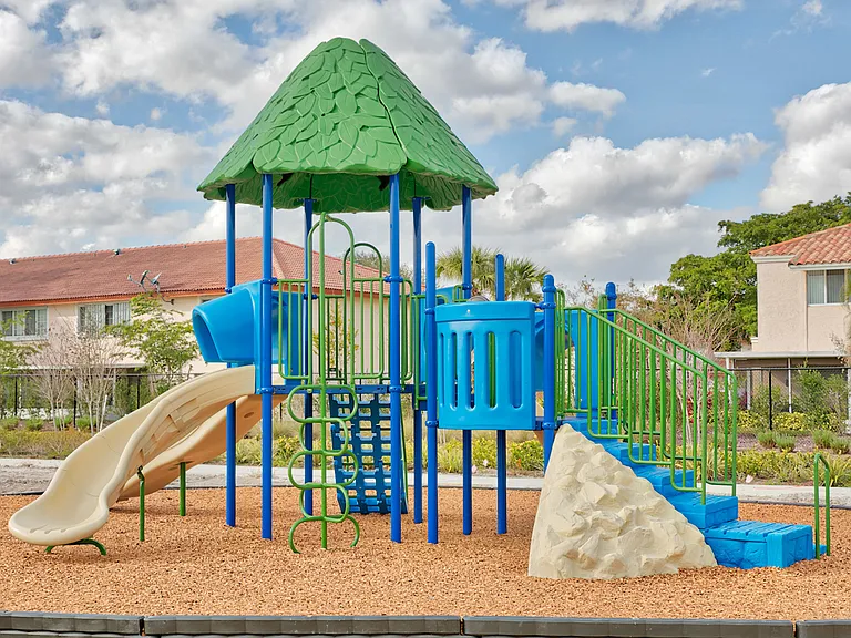 The Reserve at Coral Springs — Photo 23