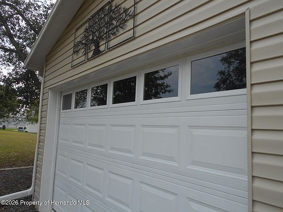4th image of 14529 Rialto Ave