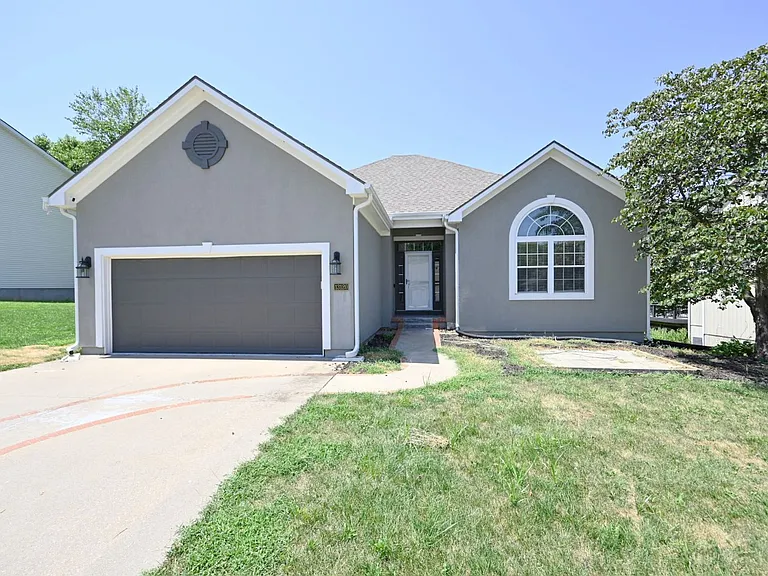 13120 NW Ridgeview Dr — Photo 1