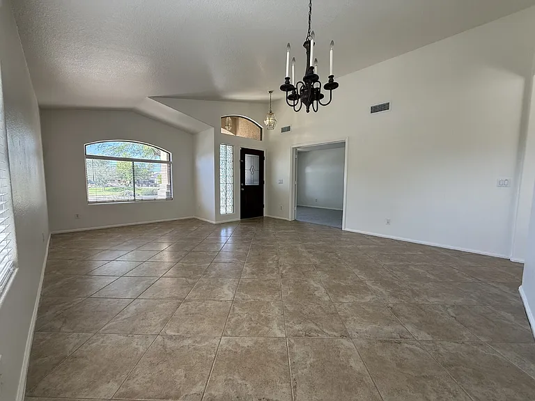9587 W Seldon Ln — Photo 4