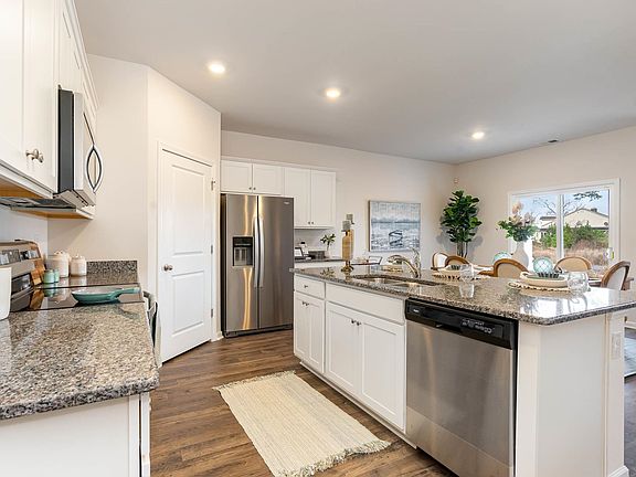 4th image of 332 RookRoost Circle