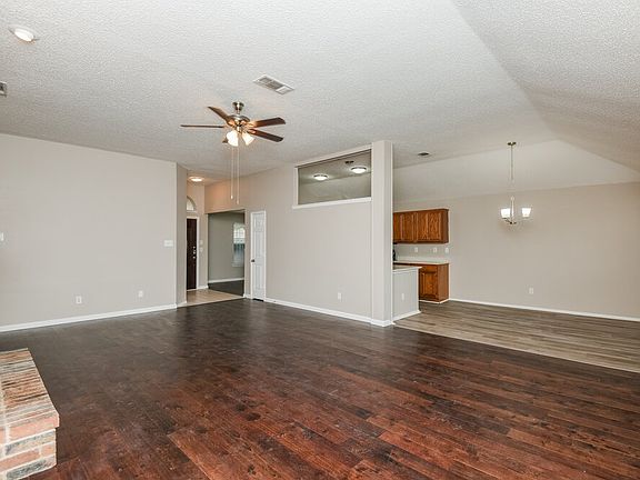 5th image of 5133 Eastcreek Dr