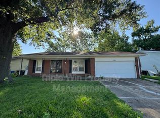 11306 Parkmont Dr, Saint Louis, MO 63138