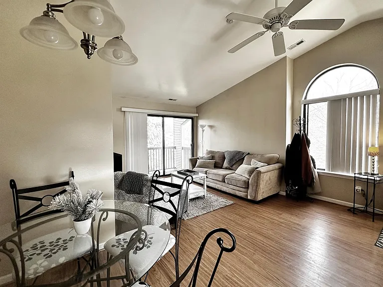 42810 Lilley Pointe Dr — Photo 3