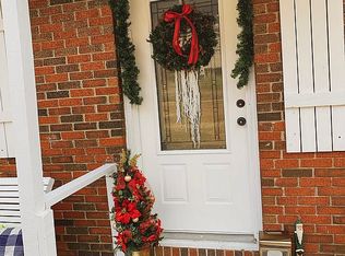 1009 Woodland St, Centre, AL 35960