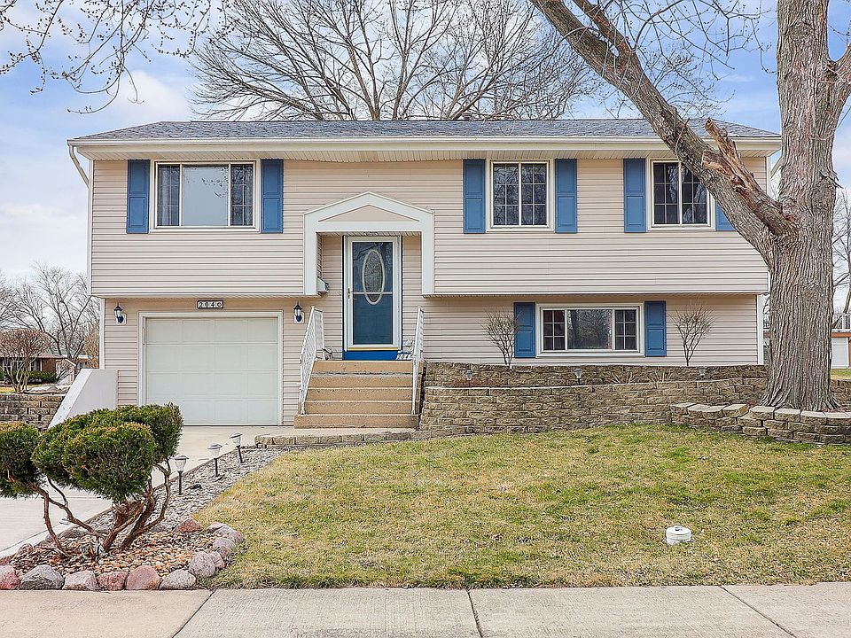 1st image of 204 Williams Dr