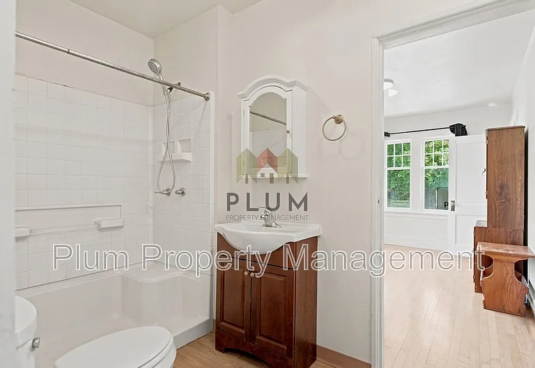 541 E Beckwith Ave — Photo 23