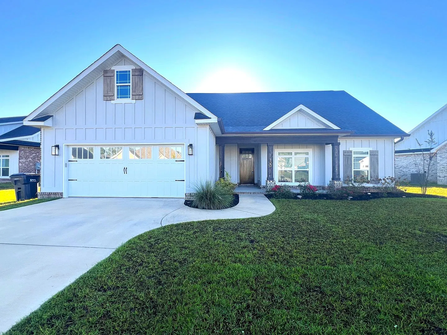 Practically New 4 Bedroom Home in Kathleen is a Must See!! — Photo 1