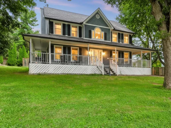 101 Blue Spruce Dr, Frankfort, KY 40601