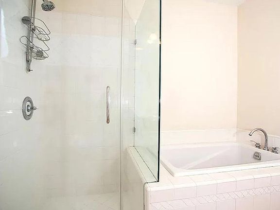 2nd image of 4272 Campbell Dr