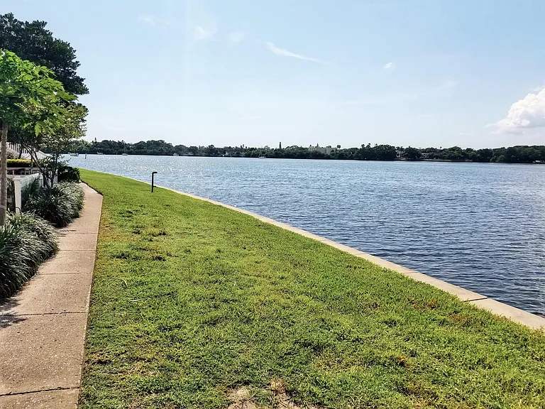 169 Pompano Dr SE #1 — Photo 20