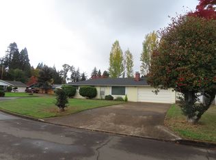 315 Oak Leaf Dr, Eugene, OR 97404