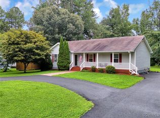 2 Monroe Cv, Ruther Glen, VA 22546