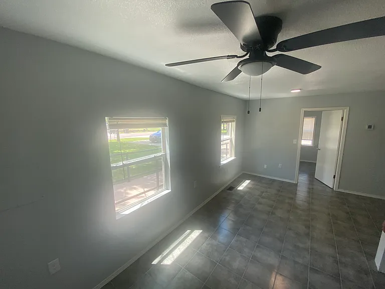 1716 S Webster Dr — Photo 18