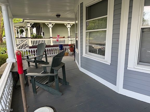 4th image of 37 Broad St