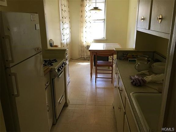 2nd image of 4295 Webster Ave APT 6I