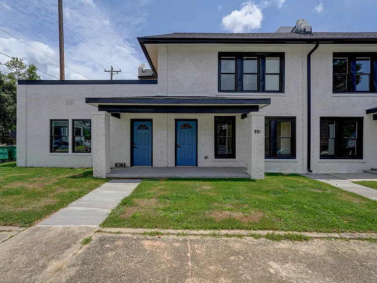 209 S Woodrow St — Photo 16