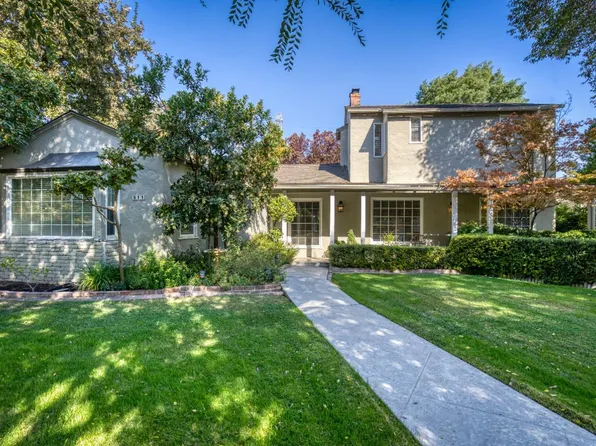 511 Circle Dr N, Fresno, CA 93704