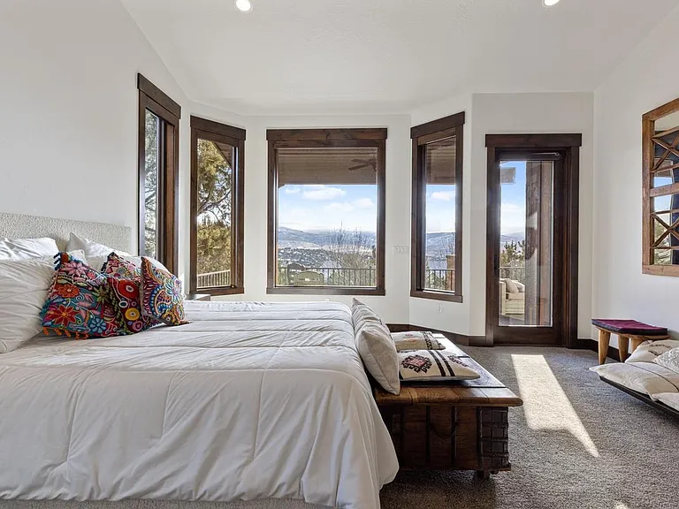 688 N Explorer Peak Dr — Photo 30