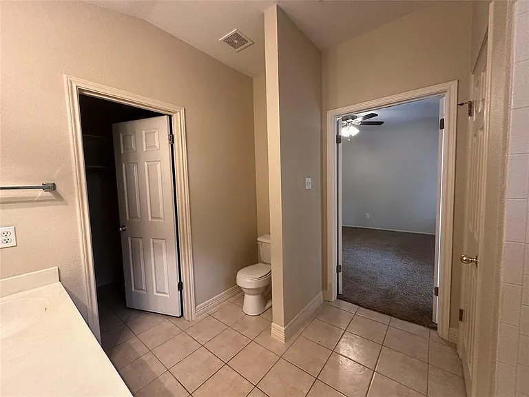 706 Luke Ln — Photo 9