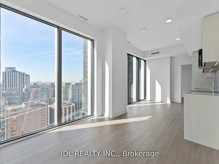 8 Cumberland St #2103 — Photo 15