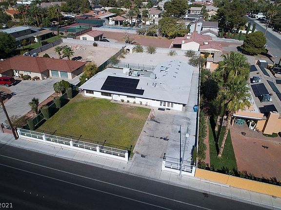 3rd image of 5834 W Oakey Blvd