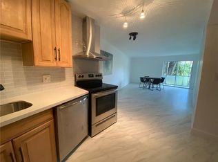 4121 Stirling Rd APT 105, Fort Lauderdale, FL 33314