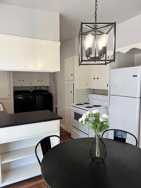 1 bed, 1.0 bath, $600 — Photo 4