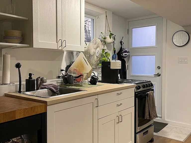 76 Bellwoods Ave — Photo 10