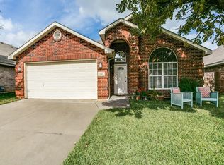 9061 Brushy Creek Trl, Fort Worth, TX 76118