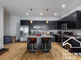 2340 N Lister Ave #203, Chicago, IL 60614