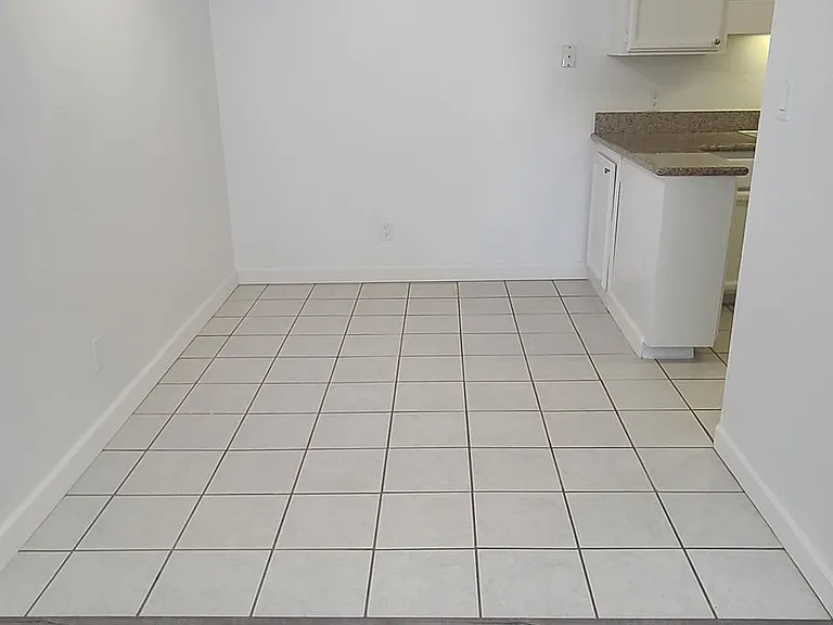 Riverfront Apartments — Photo 42