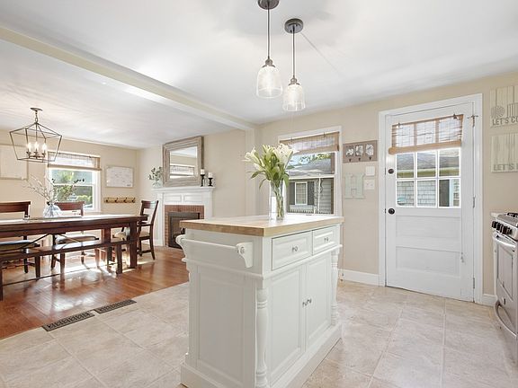 4th image of 27 Pickering St