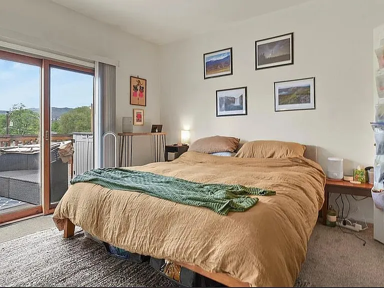 2822 N Cascade Ave — Photo 12