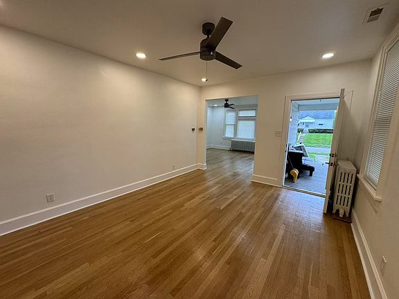 5th image of 325 Kling Dr